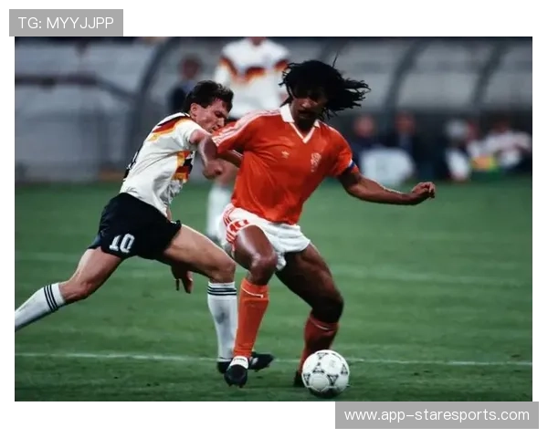 远古时代足球巨星风采重现 揭开历史长河中的传奇人物与经典瞬间